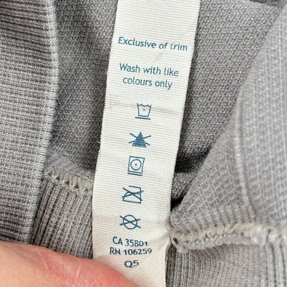 Lululemon Crop Capri Leggings Size 6 Gray Textured Ribbed Compression - Picture 12 of 12